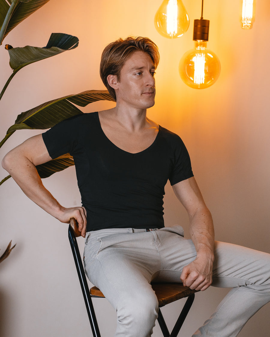 t-shirt, zwart, korte mouw, man, studio