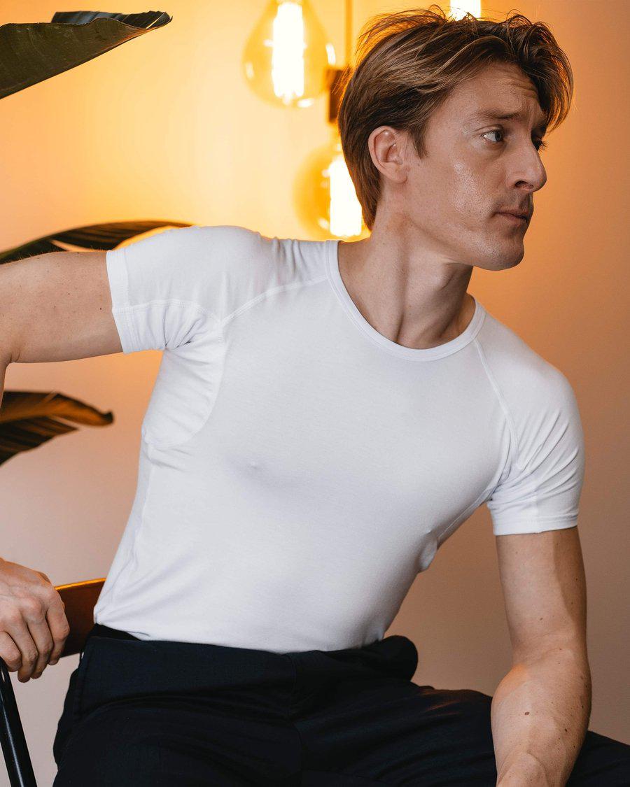 t-shirt, white, short sleeves, man, neutral style
